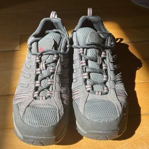 Columbia Omni-grip hiking shoes - men’s size 10